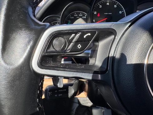 Used 2017 Porsche Cayenne Platinum Edition w/ Premium Package (PJV) image 14