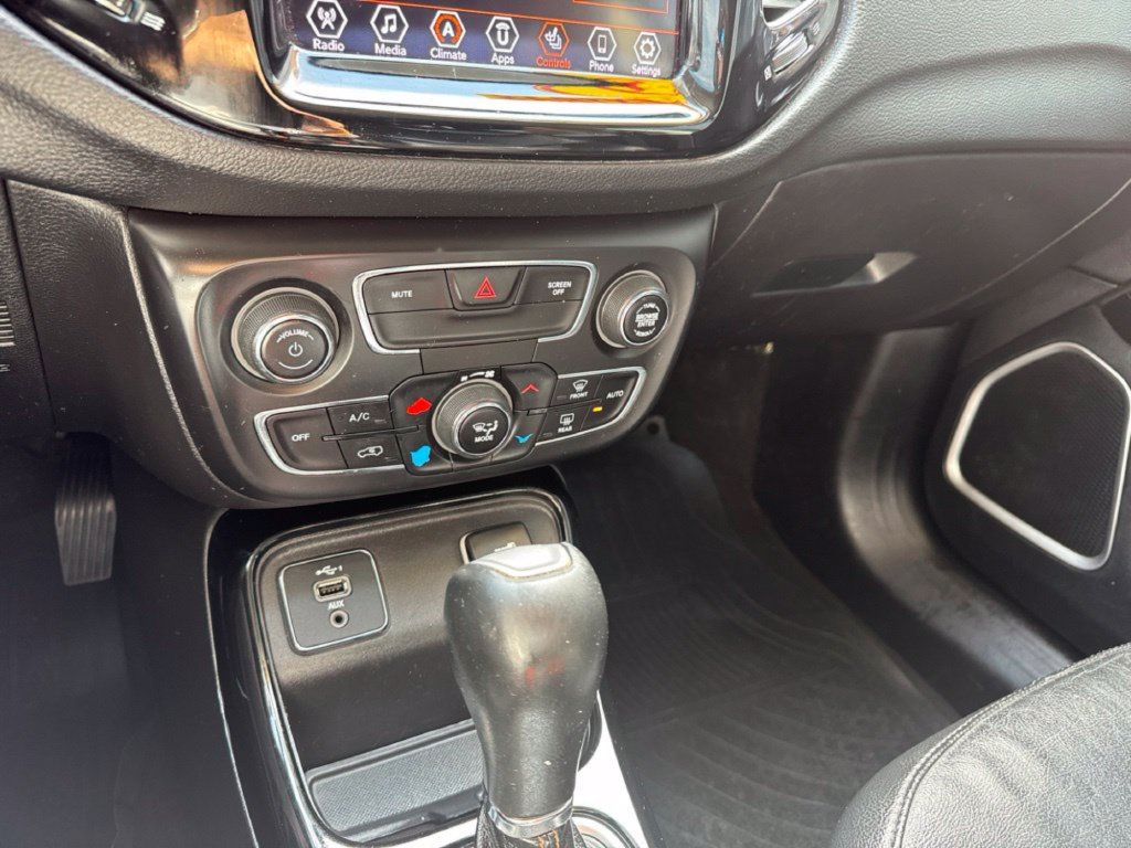 Used 2019 Jeep Compass Limited FWD image 12