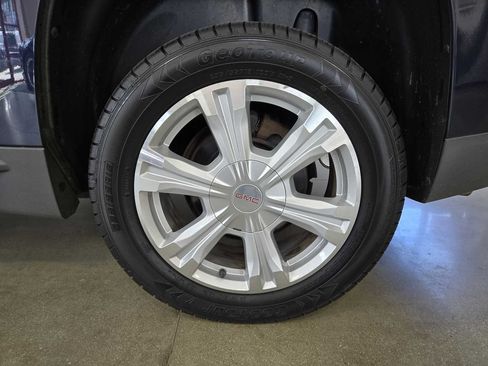 Used 2017 GMC Terrain SLE w/ Convenience Package AWD/4WD image 28