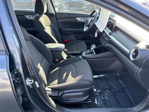 Certified 2023 Kia Forte LXS image 9