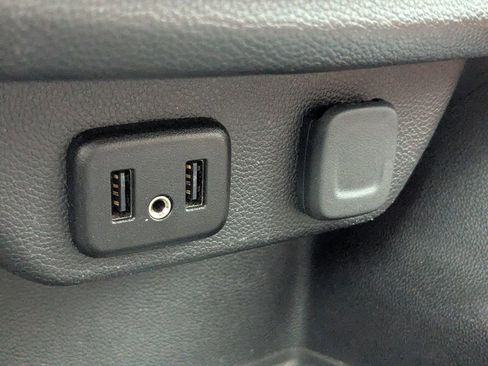 Used 2018 Chevrolet Traverse High Country image 27