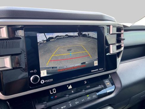 Used 2023 Toyota Tundra SR5 w/ SR5 Convenience Package AWD/4WD image 26