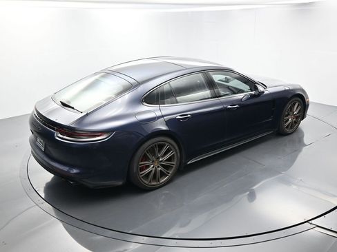 Used 2020 Porsche Panamera GTS image 31