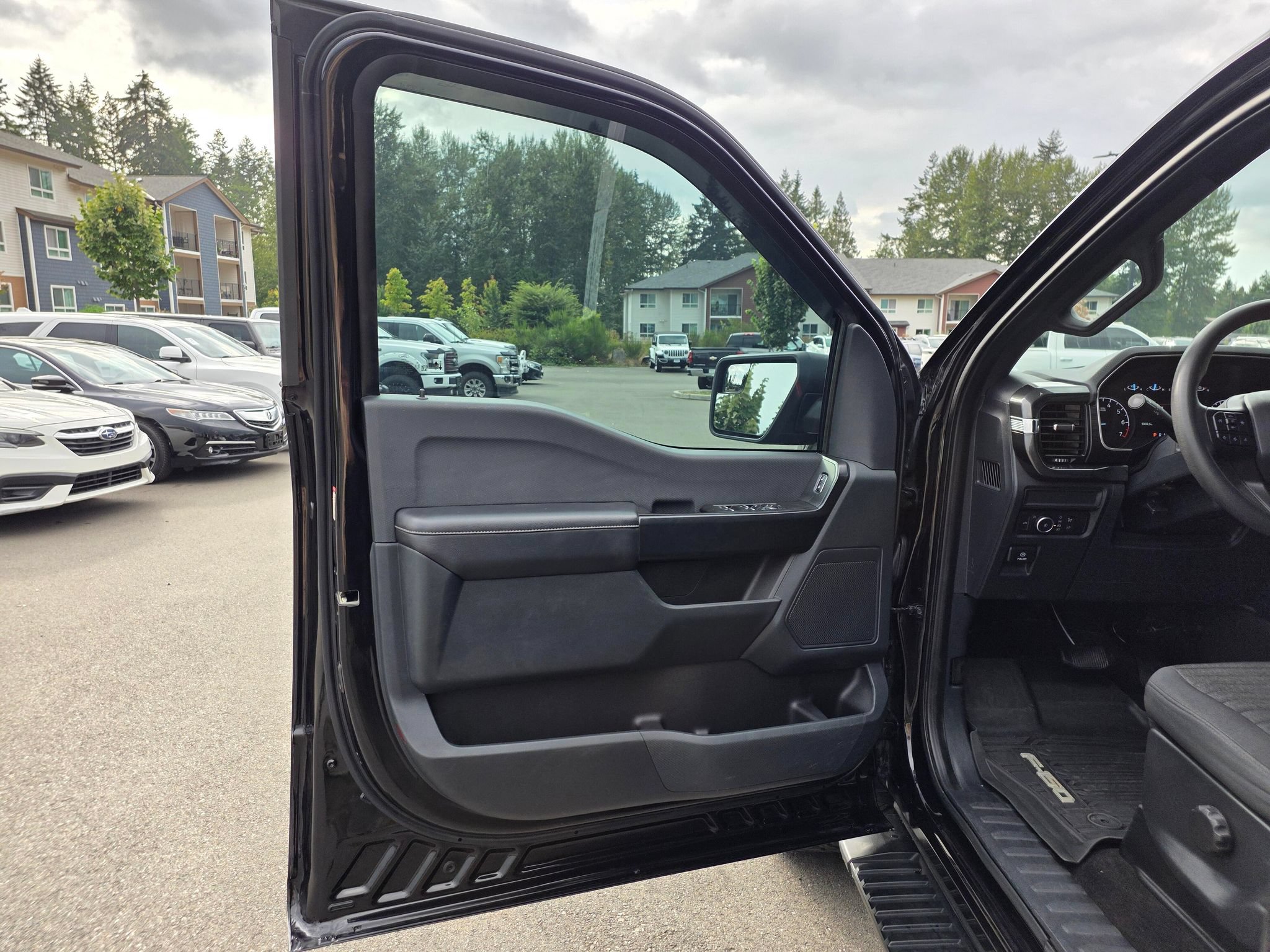 Used 2021 Ford F150 XL w/ Equipment Group 101A High AWD/4WD image 23