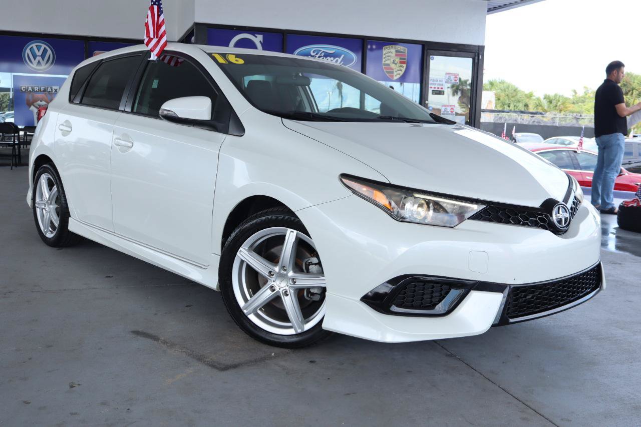 Used 2016 Scion iM FWD image 3