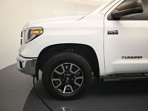 Used 2018 Toyota Tundra SR5 w/ TRD Off Road Package AWD/4WD image 9