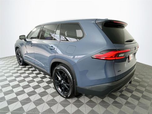Used 2024 Toyota Grand Highlander AWD image 6