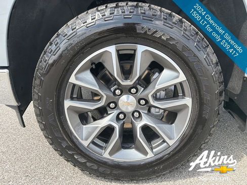 Used 2024 Chevrolet Silverado 1500 LT image 11