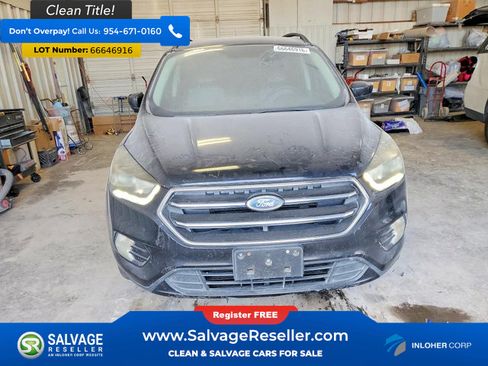 Used 2017 Ford Escape SE w/ Equipment Group 201A FWD image 7