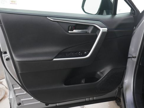 Used 2020 Toyota RAV4 XSE w/ XSE Grade Weather Package AWD/4WD image 21
