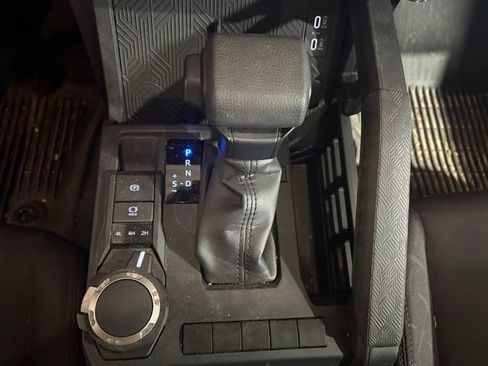 Used 2025 Toyota Tacoma SR image 13