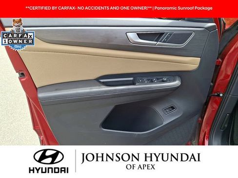 Used 2024 Volkswagen Atlas Cross Sport SE w/ Panoramic Sunroof Package FWD image 2