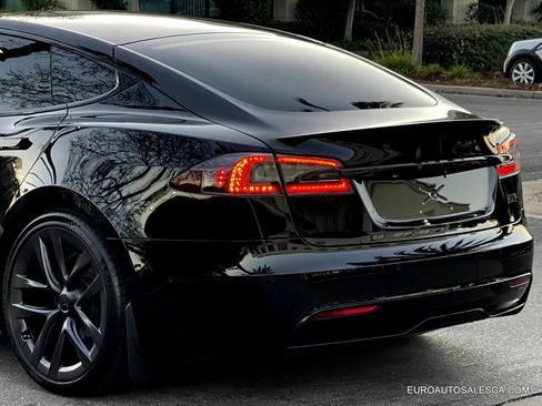 Used 2022 Tesla Model S Plaid image 14