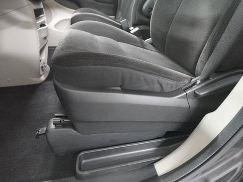 Used 2017 Dodge Grand Caravan SE w/ Power Window Group image 10