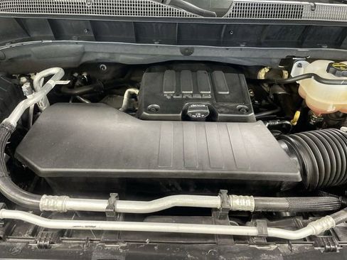 Used 2024 Chevrolet Silverado 1500 LT AWD/4WD image 28