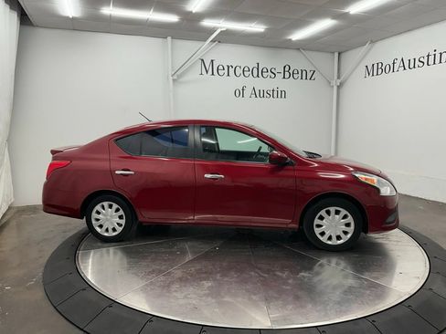 Used 2015 Nissan Versa SV FWD image 7