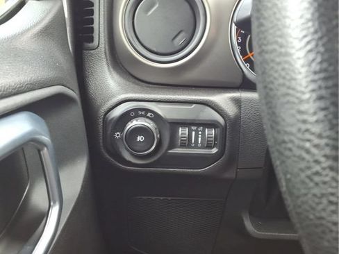 Used 2022 Jeep Wrangler Unlimited Sport AWD/4WD image 13