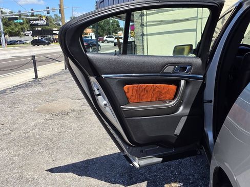 Used 2013 Lincoln MKS FWD image 20