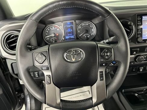 Used 2021 Toyota Tacoma TRD Off-Road w/ Technology Package AWD/4WD image 22