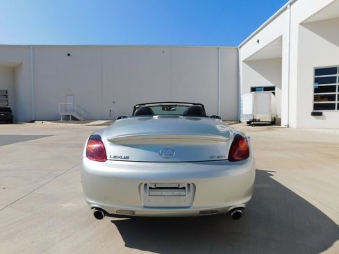 Used 2003 Lexus SC 430 Convertible image 9