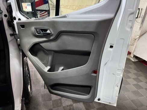 Used 2021 Ford Transit 250 Low Roof RWD image 10