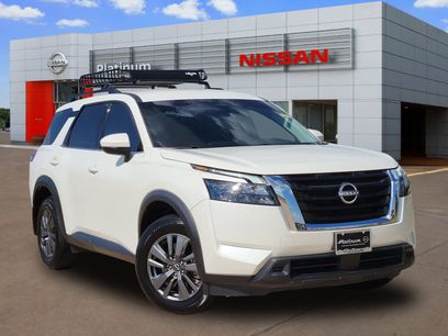 Used 2024 Nissan Pathfinder SV