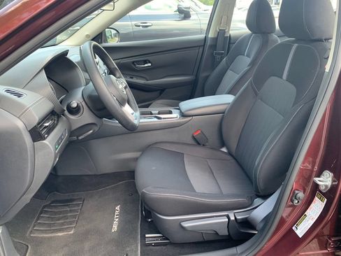 Used 2025 Nissan Sentra SV FWD image 20