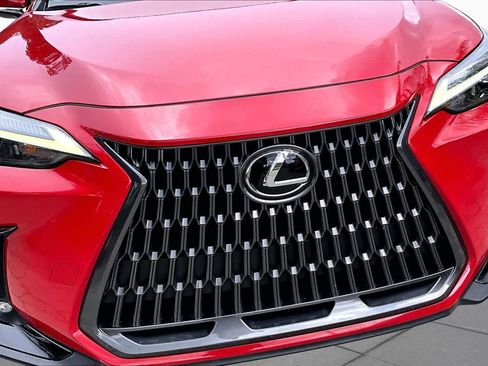 Used 2024 Lexus NX 250 FWD w/ Towing Package (2000 Lbs) image 30