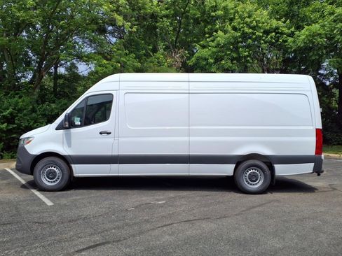 New 2025 Mercedes-Benz Sprinter 2500 image 3
