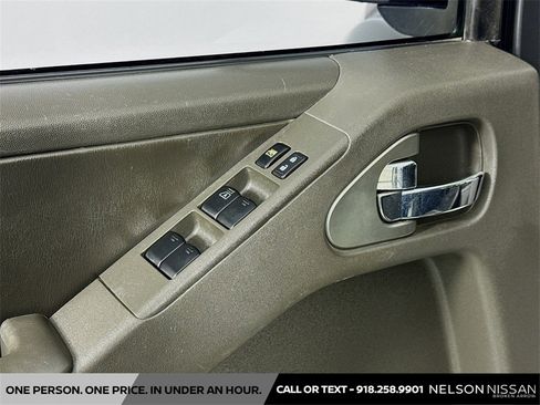Used 2014 Nissan Frontier PRO-4X w/ Pro-4x Luxury Package image 17