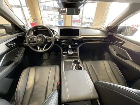 Certified 2025 Acura MDX w/ Technology Package image 9