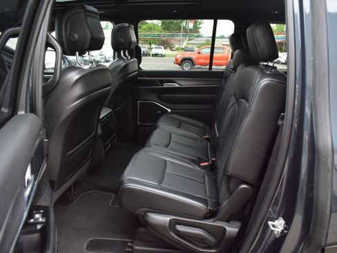 Used 2024 Jeep Wagoneer Series II AWD/4WD image 39