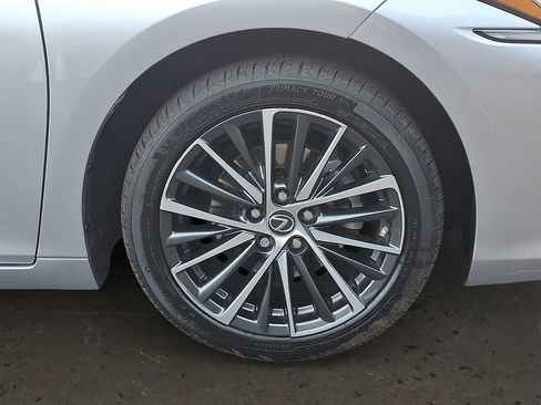 Certified 2023 Lexus ES 350 w/ Premium Package image 9