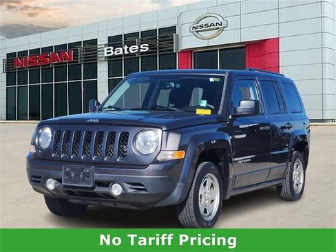 Used 2016 Jeep Patriot Sport image 2