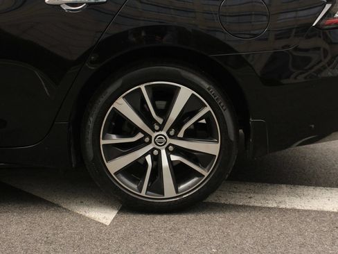 Used 2019 Nissan Maxima 3.5 SV w/ Floor Mat Group FWD image 10
