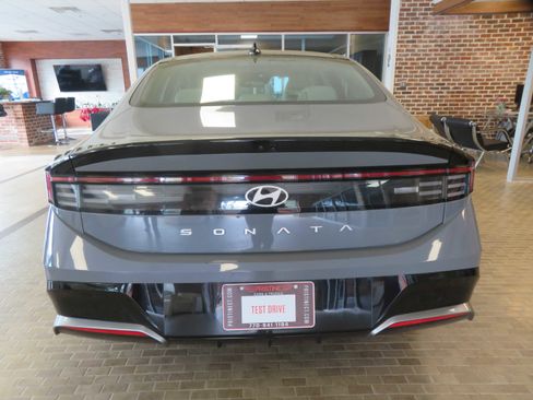 Used 2024 Hyundai Sonata SEL w/ Convenience Package image 5