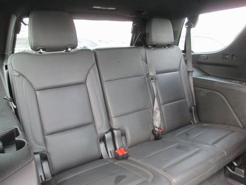 Used 2022 Chevrolet Tahoe Z71 w/ Luxury Package image 25