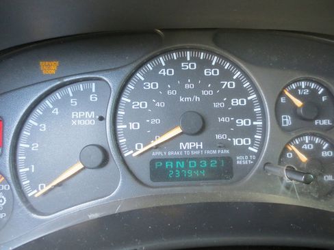 Used 2002 Chevrolet Silverado 2500 LT w/ Off-Road Skid Plate Pkg image 18