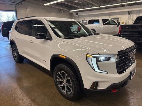 New 2026 GMC Acadia AT4 w/ LPO, Floor Liner Package AWD/4WD image 8