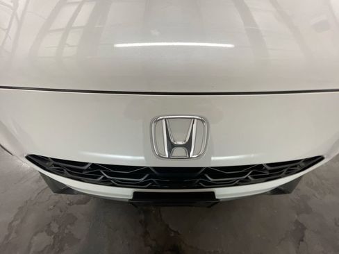 Used 2023 Honda HR-V LX image 28