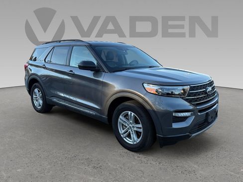 Used 2022 Ford Explorer XLT w/ Equipment Group 202A image 1