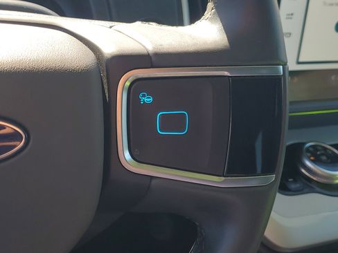 Certified 2025 Ford Expedition Active image 26