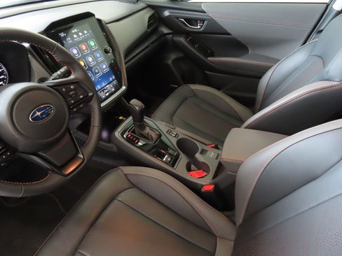 Used 2025 Subaru Crosstrek 2.5i Limited w/ Crosstrek Mirror Package image 23