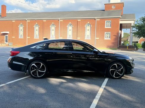 Used 2019 Honda Accord Sport image 7