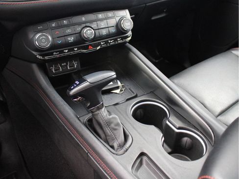 Used 2025 Dodge Durango GT AWD/4WD image 21