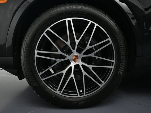 Certified 2026 Porsche Cayenne AWD/4WD image 26