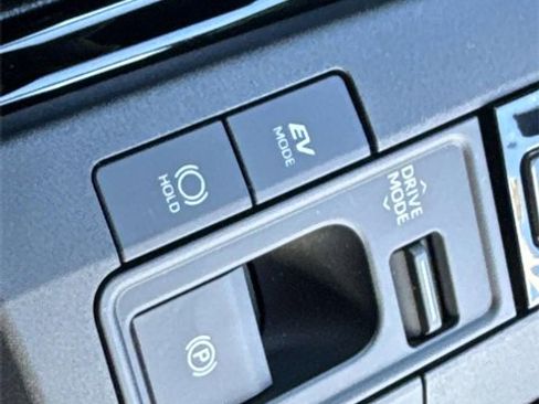 Used 2025 Toyota Prius Limited image 21