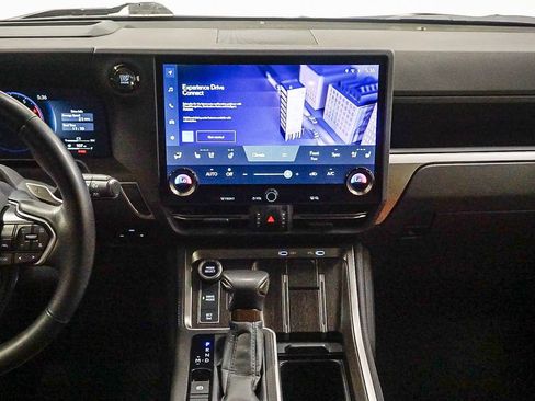 Used 2025 Lexus GX 550 image 14