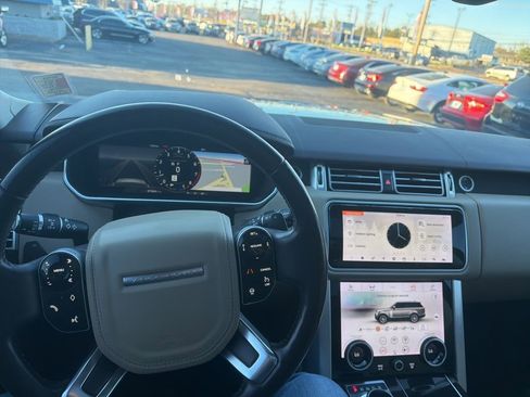 Used 2018 Land Rover Range Rover Long Wheelbase Supercharged image 22