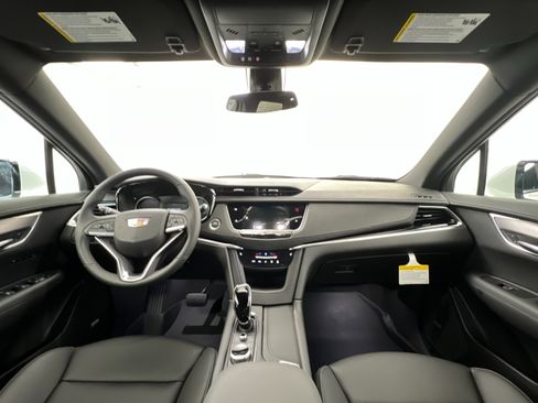 New 2025 Cadillac XT6 Luxury w/ LPO, Floor Liner Package image 10